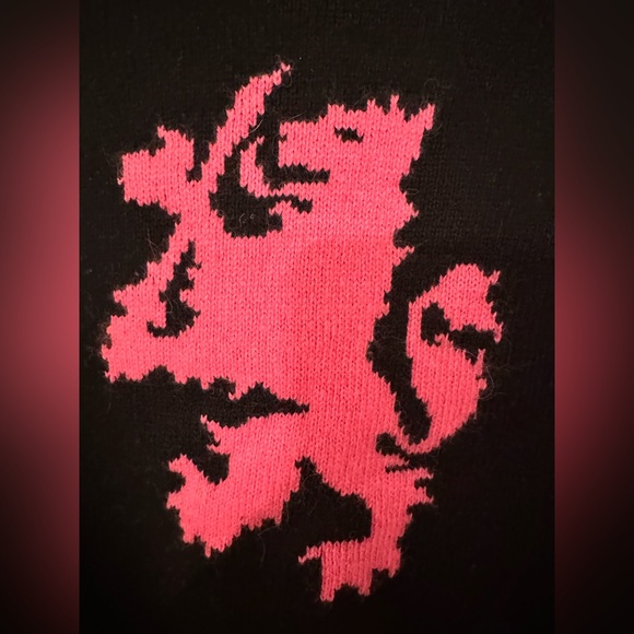 Tommy Hilfiger Pink Lion Sweater - Picture 2 of 4